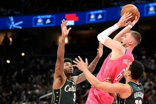 Oficialu: po mainų karuselės Porzingis vilkės "Celtics" marškinėlius